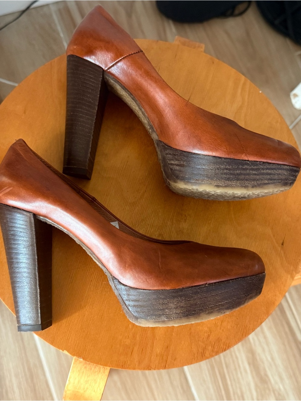MIU MIU Women's Brown Leather Platform Pumps - Classic High Heel - Picture 5 of 7